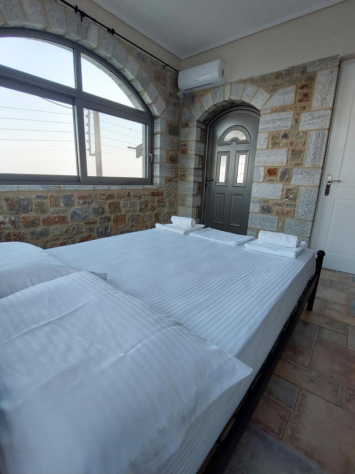 Golden Sunrise Apartment ยีธิโอ ภายนอก รูปภาพ